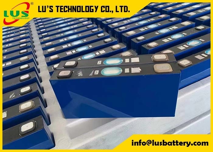 Lithium-Eisenphosphat-Batterie 3,2 Volt 100ah 110Ah Lithium-Batterie LiFePO4 Batterie DIY
